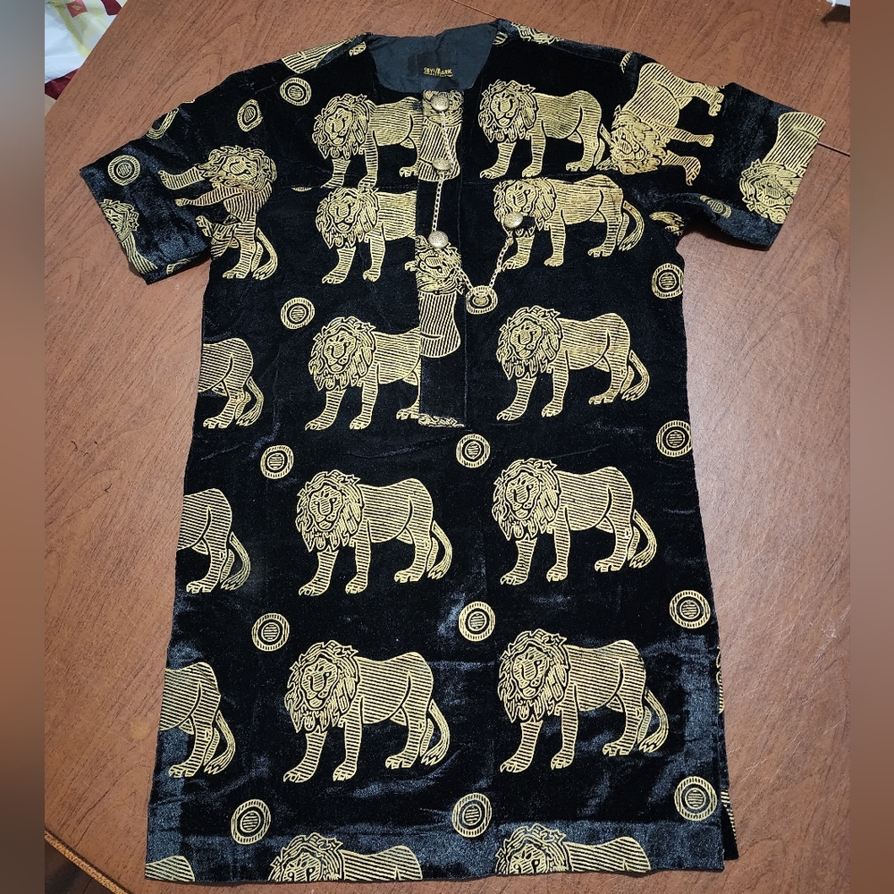 Seyimark Elegant Black and Gold Lion Print Men's Top